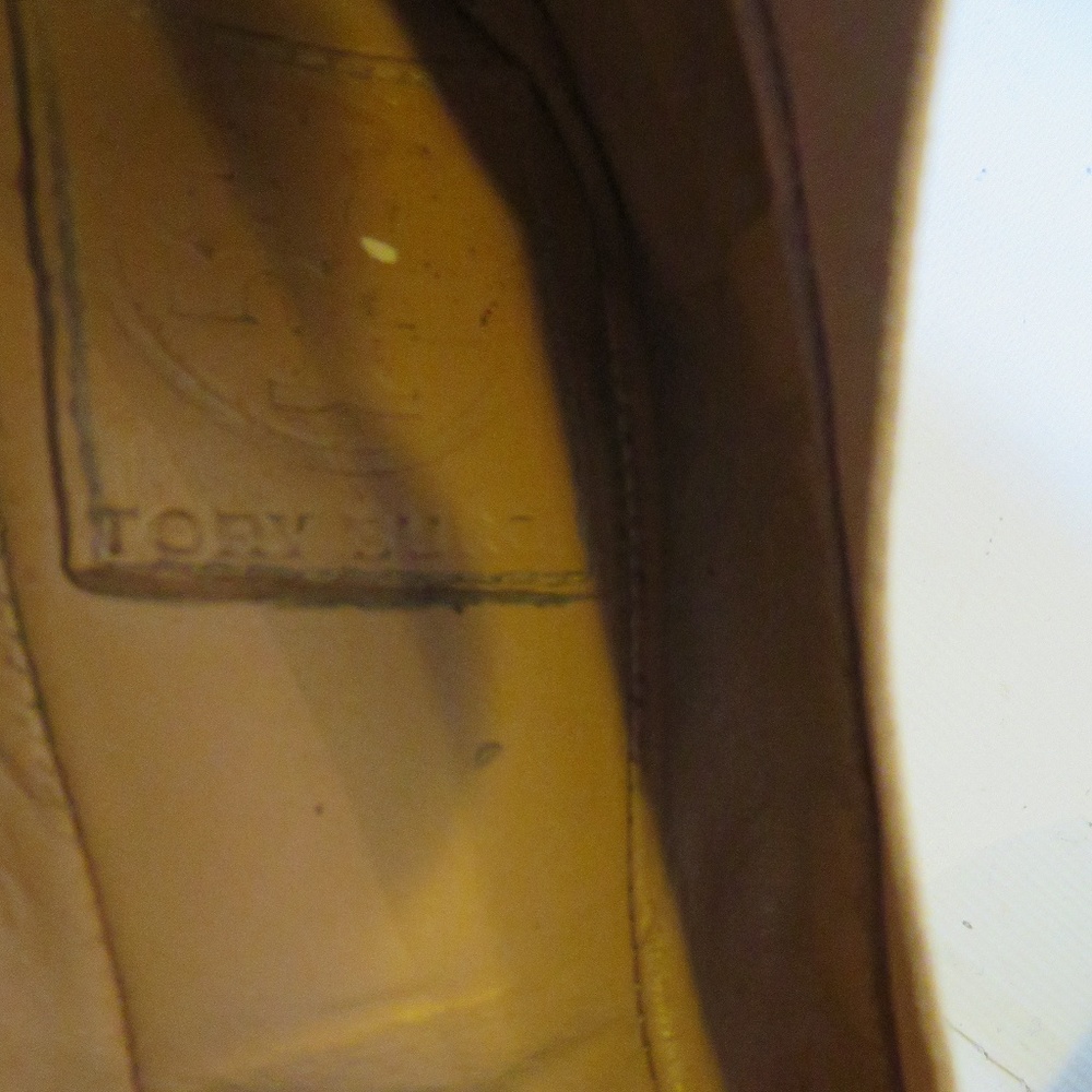 WOMENS TORY BURCH BEIGE PATENT LEATHER FLATS 8.5* - Picture 4 of 5